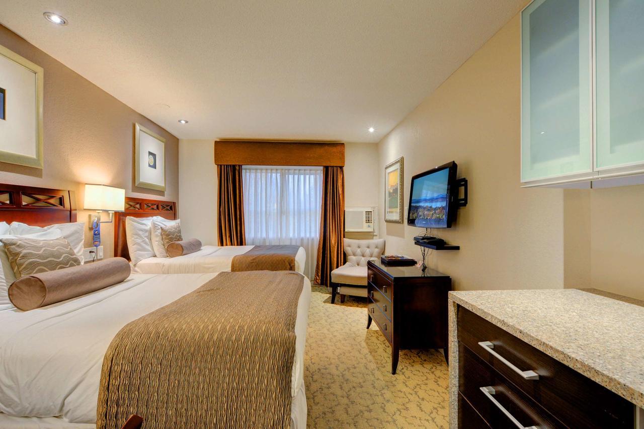 Red Lion Inn And Suites Victoria Saanich ภายนอก รูปภาพ