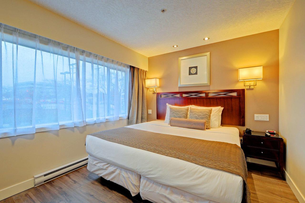 Red Lion Inn And Suites Victoria Saanich ภายนอก รูปภาพ