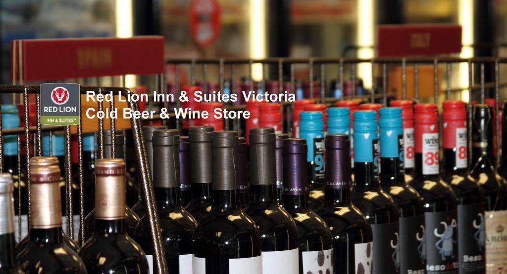 Red Lion Inn And Suites Victoria Saanich ภายนอก รูปภาพ
