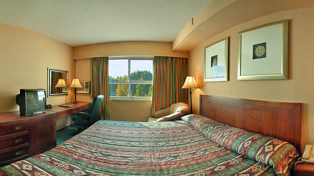 Red Lion Inn And Suites Victoria Saanich ภายนอก รูปภาพ
