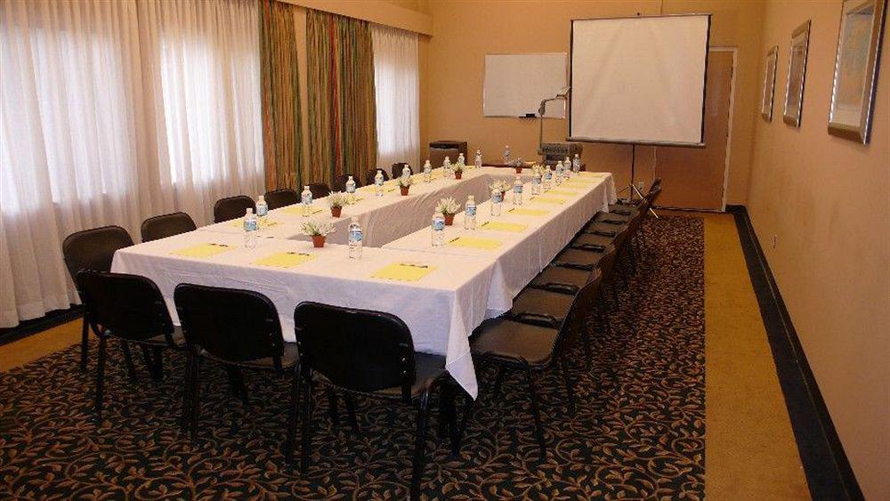 Red Lion Inn And Suites Victoria Saanich สิ่งอำนวยความสะดวก รูปภาพ